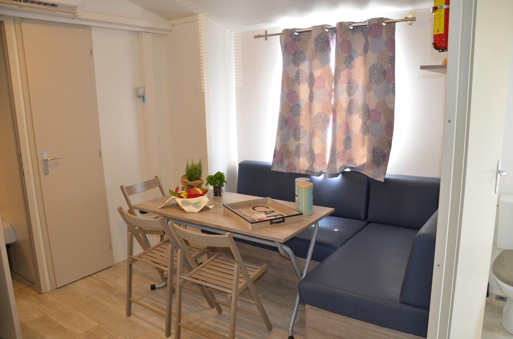 Happy Camp Mobile Homes In Camping Park Umag كاريغادور المظهر الخارجي الصورة